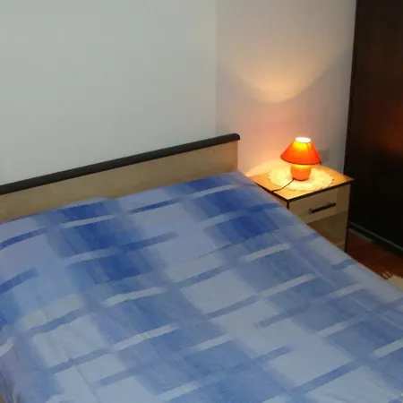 Flower Apartment *